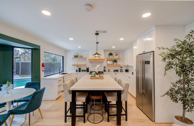 9219 Kempwood Drive, Houston, TX 77080