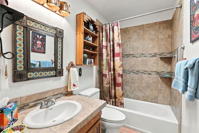 989 N Caribe Avenue, Tucson, AZ 85710