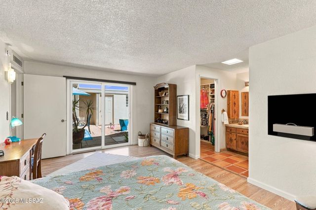 989 N Caribe Avenue, Tucson, AZ 85710