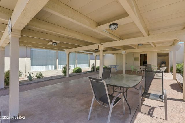 989 N Caribe Avenue, Tucson, AZ 85710