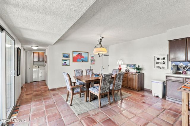 989 N Caribe Avenue, Tucson, AZ 85710