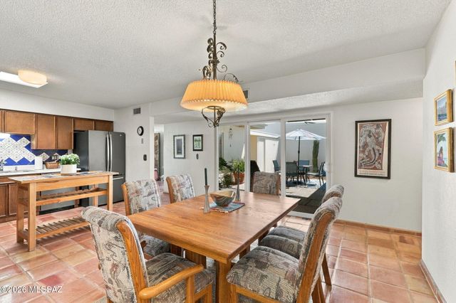 989 N Caribe Avenue, Tucson, AZ 85710