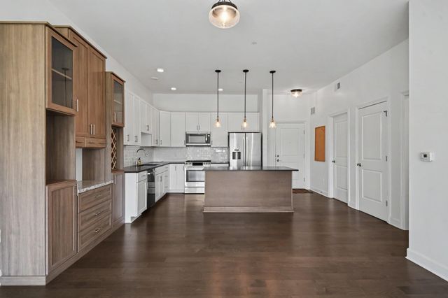 828 Bobcat Avenue, 404, Columbus, OH 43212