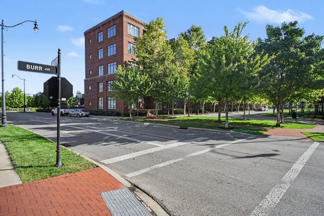 828 Bobcat Avenue, 404, Columbus, OH 43212