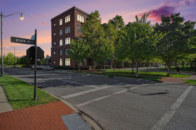 828 Bobcat Avenue, 404, Columbus, OH 43212