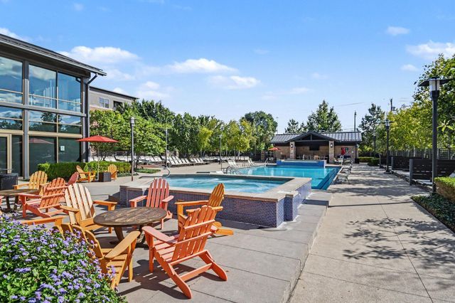 828 Bobcat Avenue, 404, Columbus, OH 43212