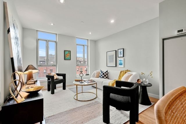 691 Massachusetts Ave 507, Boston, MA 02118