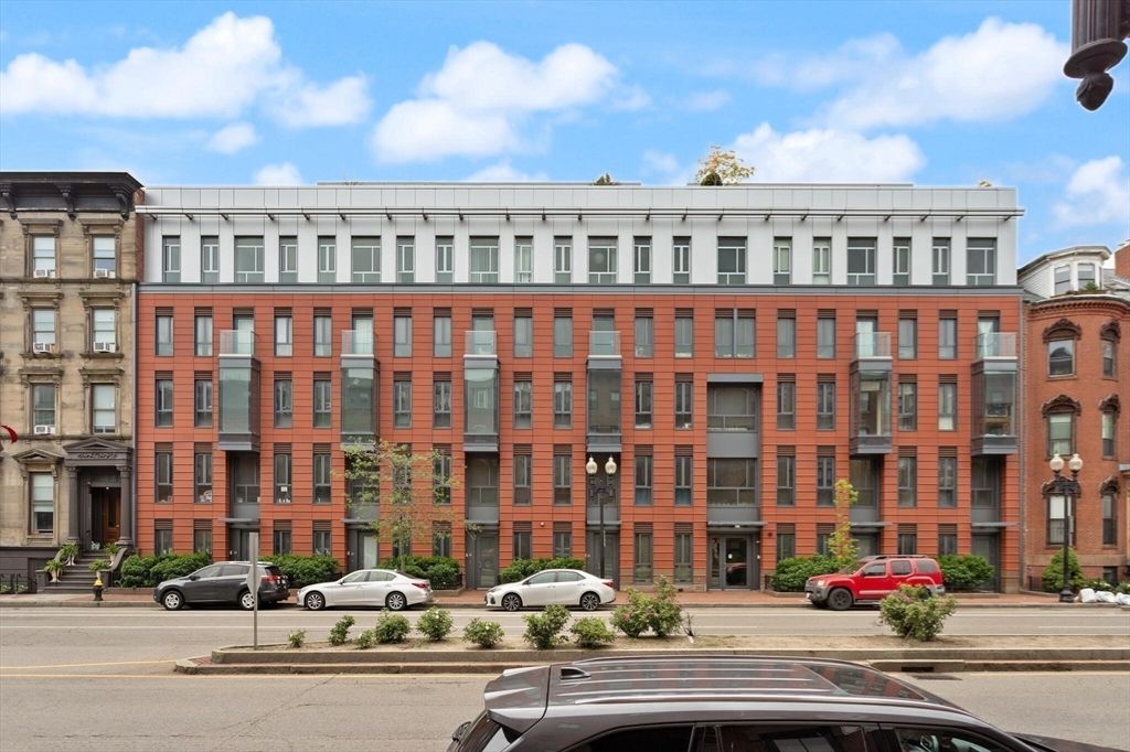 691 Massachusetts Ave 507, Boston, MA 02118