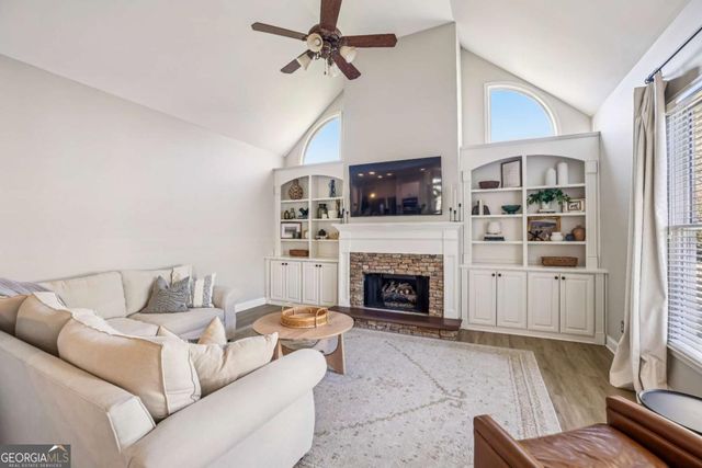 300 Crown Vetch Lane, Alpharetta, GA 30005