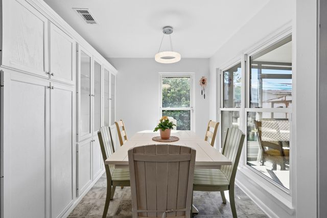 351 NW Canterbury Circle, Fort Walton Beach, FL 32548