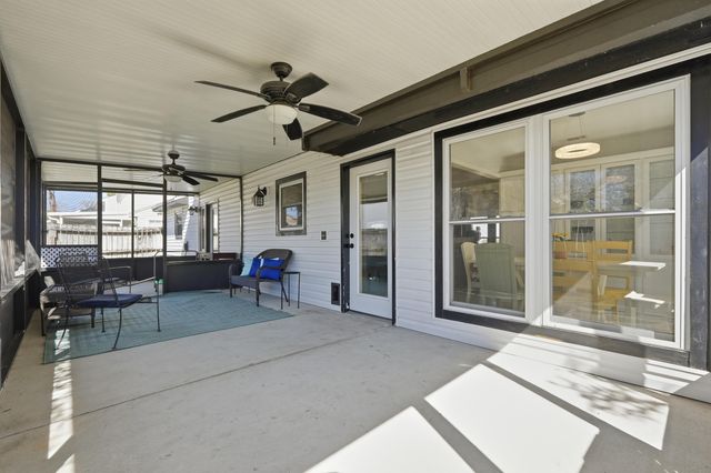 351 NW Canterbury Circle, Fort Walton Beach, FL 32548