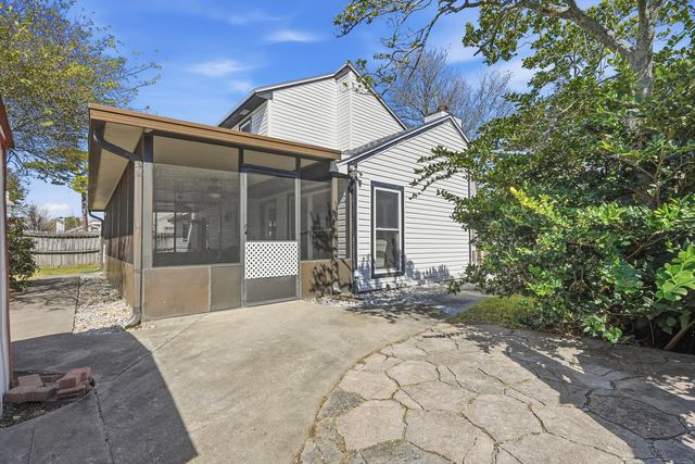 351 NW Canterbury Circle, Fort Walton Beach, FL 32548