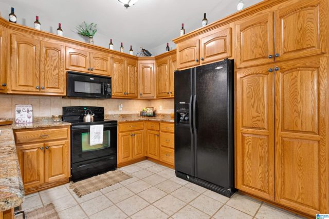 238 MAGNOLIA CIRCLE, Warrior, AL 35180