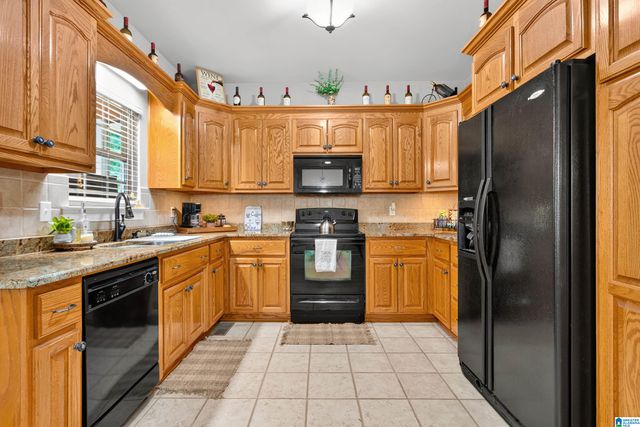 238 MAGNOLIA CIRCLE, Warrior, AL 35180