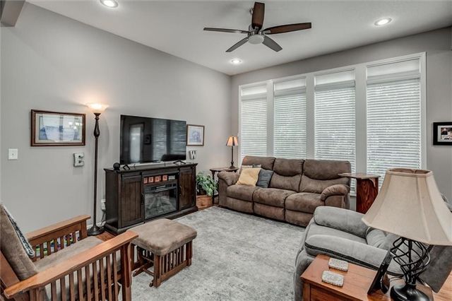 406 BRIAR Lane, Kearney, MO 64060