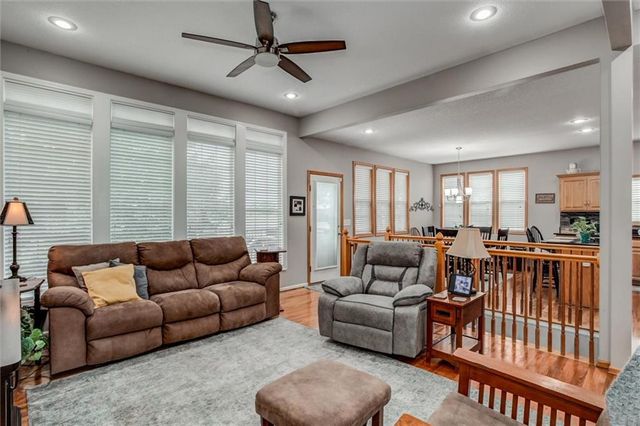 406 BRIAR Lane, Kearney, MO 64060