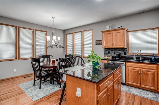 406 BRIAR Lane, Kearney, MO 64060
