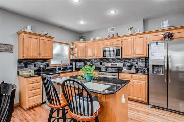 406 BRIAR Lane, Kearney, MO 64060