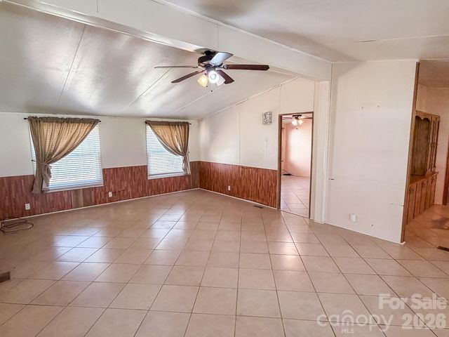 2746 Orangewood Lane, Newton, NC 28658