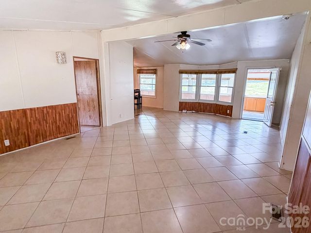 2746 Orangewood Lane, Newton, NC 28658