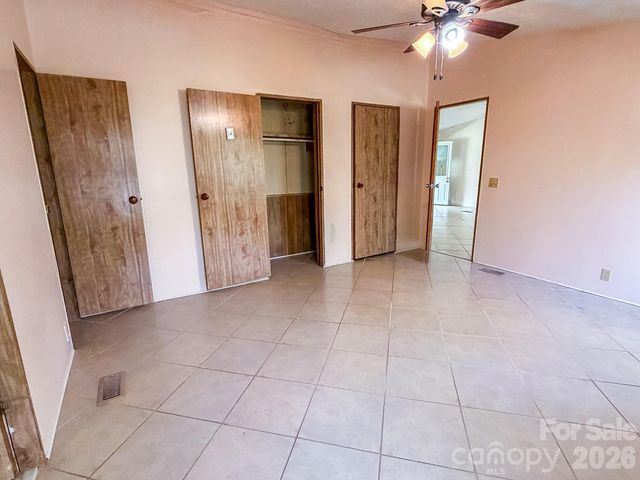 2746 Orangewood Lane, Newton, NC 28658