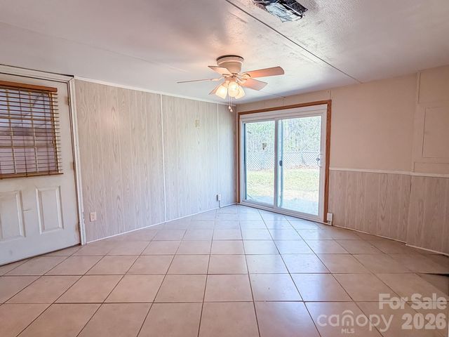 2746 Orangewood Lane, Newton, NC 28658