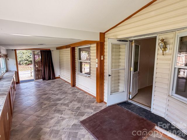 2746 Orangewood Lane, Newton, NC 28658