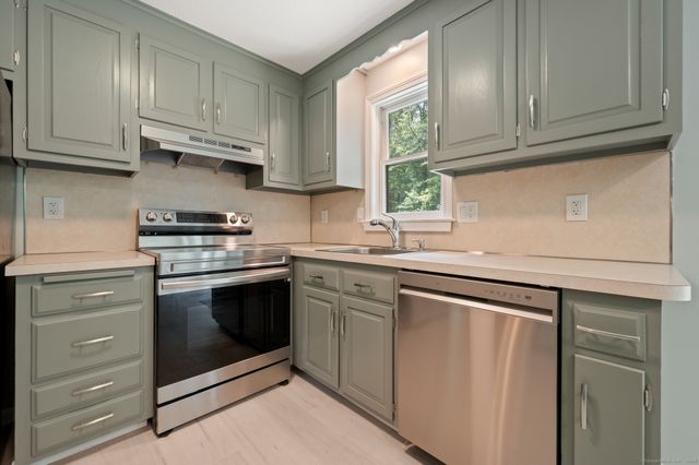 212 Rockwell Avenue, Bristol, CT 06010