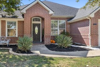 6552 Fairview Drive, Watauga, TX 76148