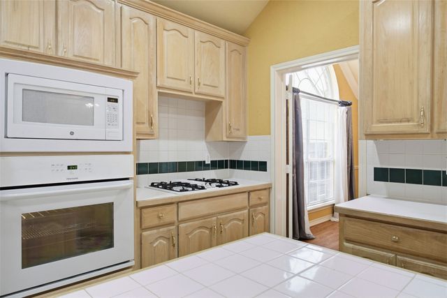 3208 Bridle Lane, Grapevine, TX 76051