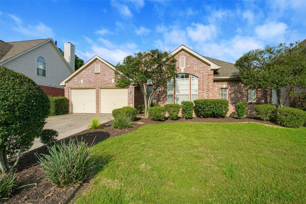 3208 Bridle Lane, Grapevine, TX 76051