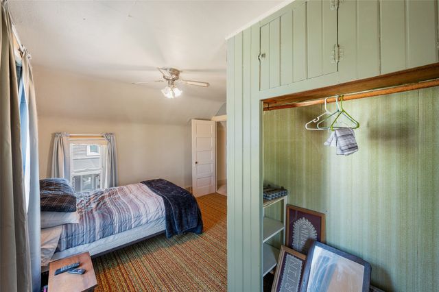 240 Park Street, Grinnell, IA 50112