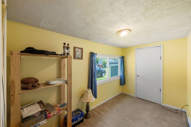 240 Park Street, Grinnell, IA 50112