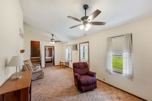 240 Park Street, Grinnell, IA 50112