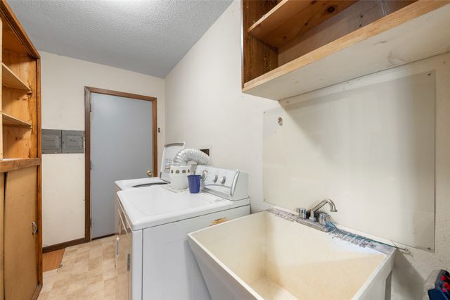 240 Park Street, Grinnell, IA 50112
