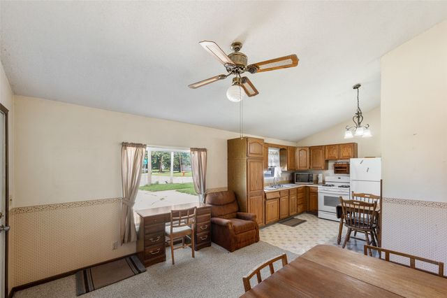 240 Park Street, Grinnell, IA 50112