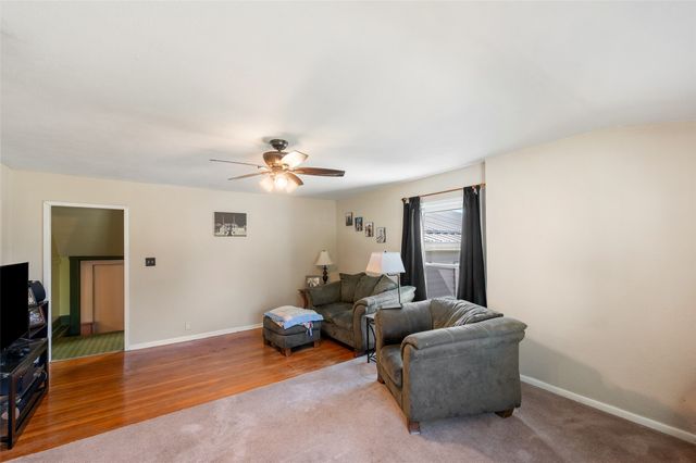 240 Park Street, Grinnell, IA 50112