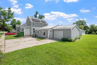 240 Park Street, Grinnell, IA 50112