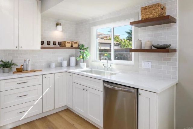 1845 Thomas Ave, San Diego, CA 92109