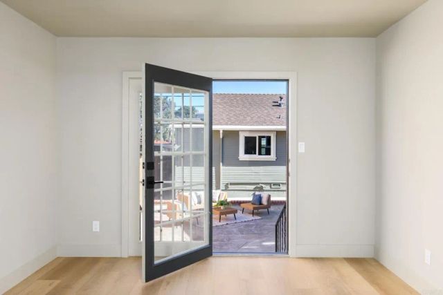 1845 Thomas Ave, San Diego, CA 92109