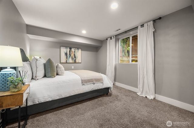 814 23rd Avenue E, Seattle, WA 98112