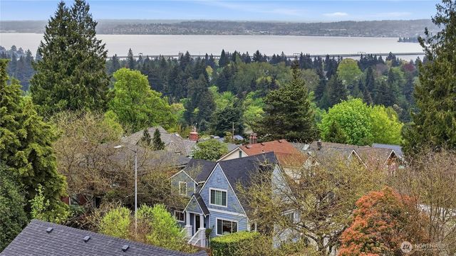 814 23rd Avenue E, Seattle, WA 98112