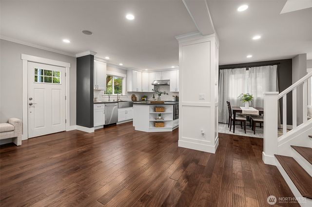 814 23rd Avenue E, Seattle, WA 98112