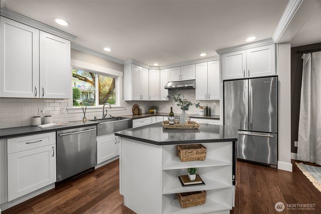 814 23rd Avenue E, Seattle, WA 98112