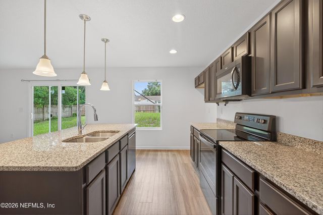 5315 COLONIAL Avenue, Jacksonville, FL 32210