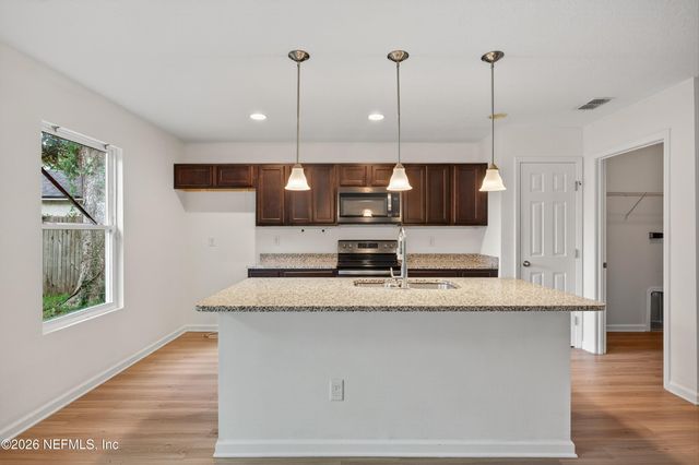 5315 COLONIAL Avenue, Jacksonville, FL 32210