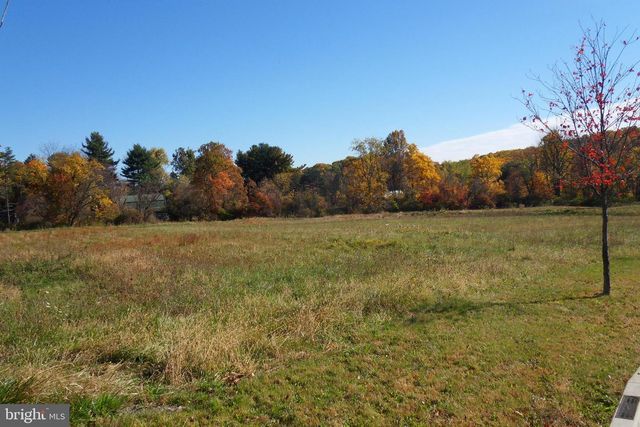 2212 S MELROSE LN, Bethlehem, PA 18015