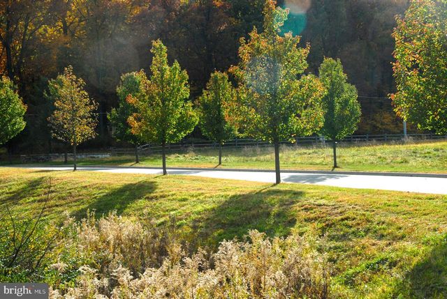 2212 S MELROSE LN, Bethlehem, PA 18015