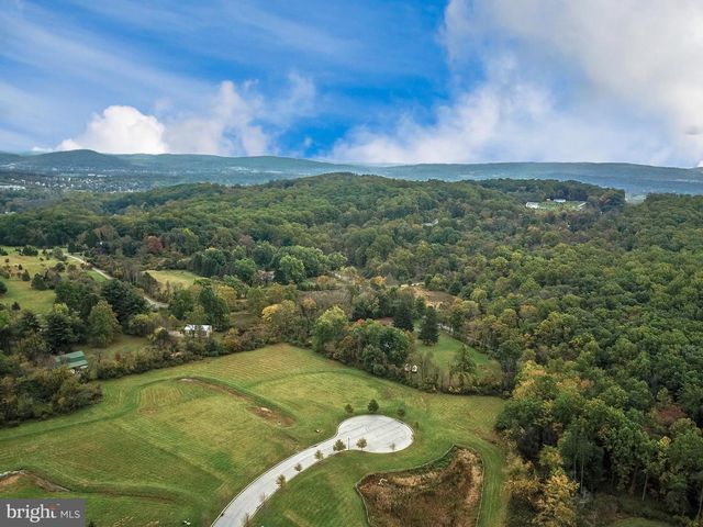 2212 S MELROSE LN, Bethlehem, PA 18015