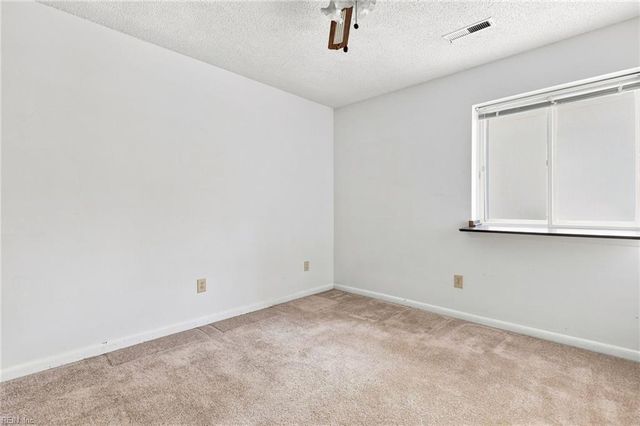 1709 Placid CT, Virginia Beach, VA 23453